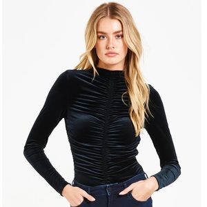 CECE RUCHED TOP DARK MISTLETOE